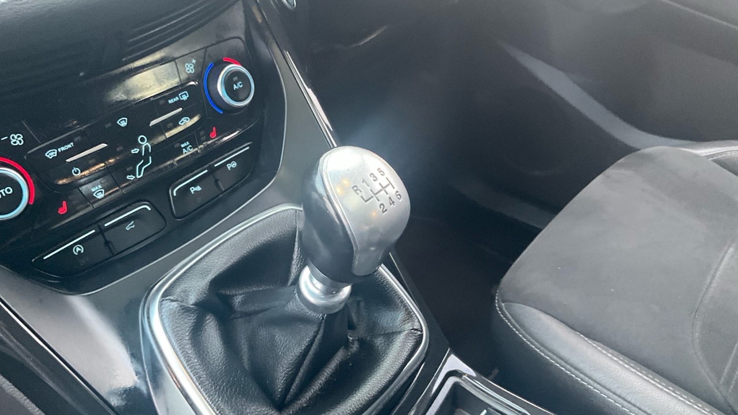 Used Ford Kuga 2017 for sale - 76918788: Photo 13