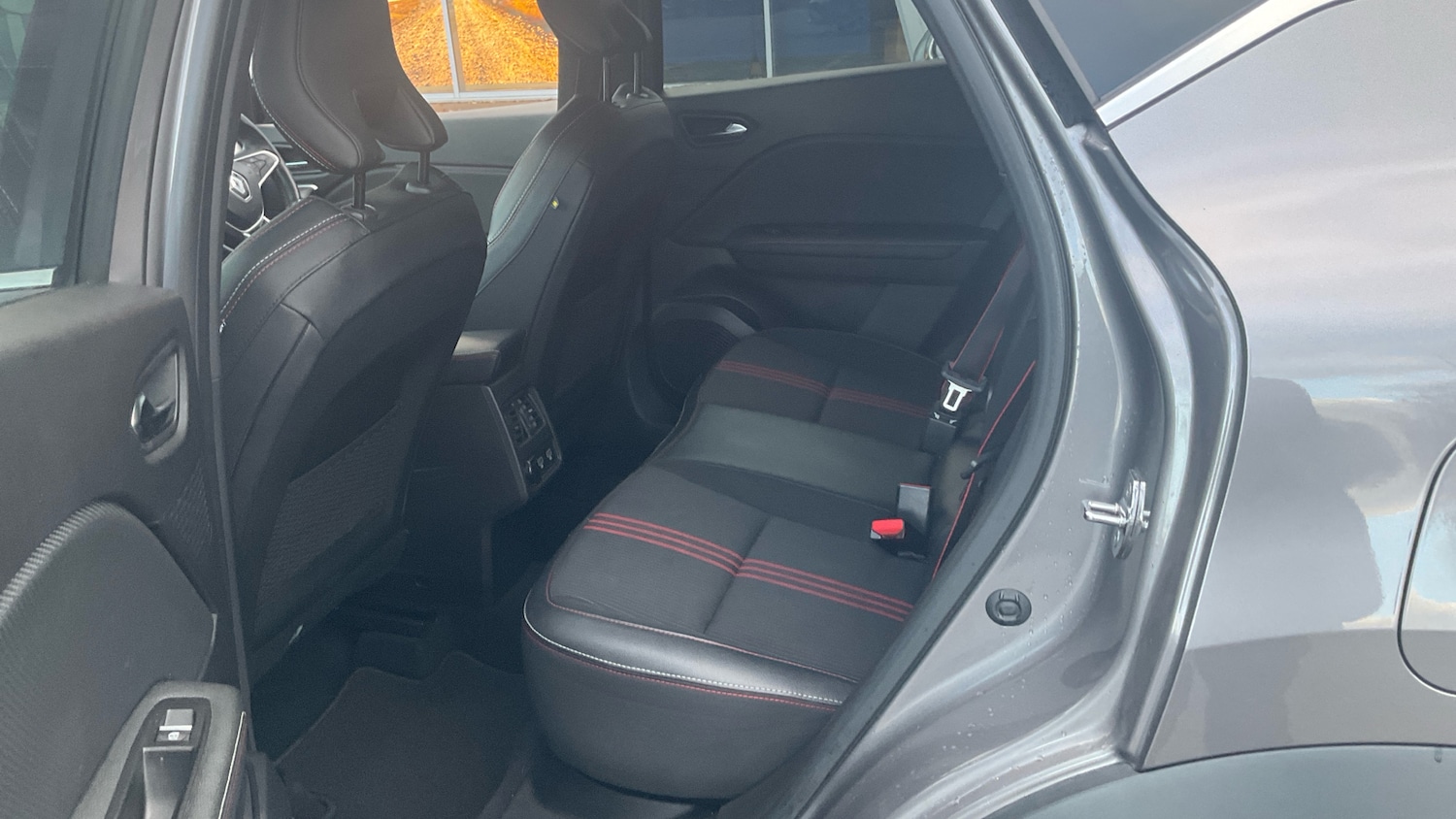 Used Renault Captur 2022 for sale - 76904896: Photo 16