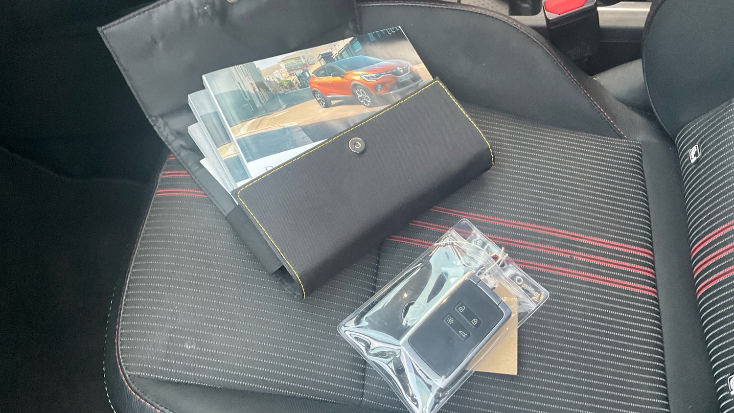 Used Renault Captur 2022 for sale - 76904896: Photo 19