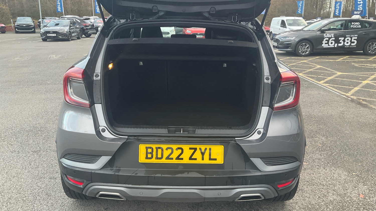 Used Renault Captur 2022 for sale - 76904896: Photo 4