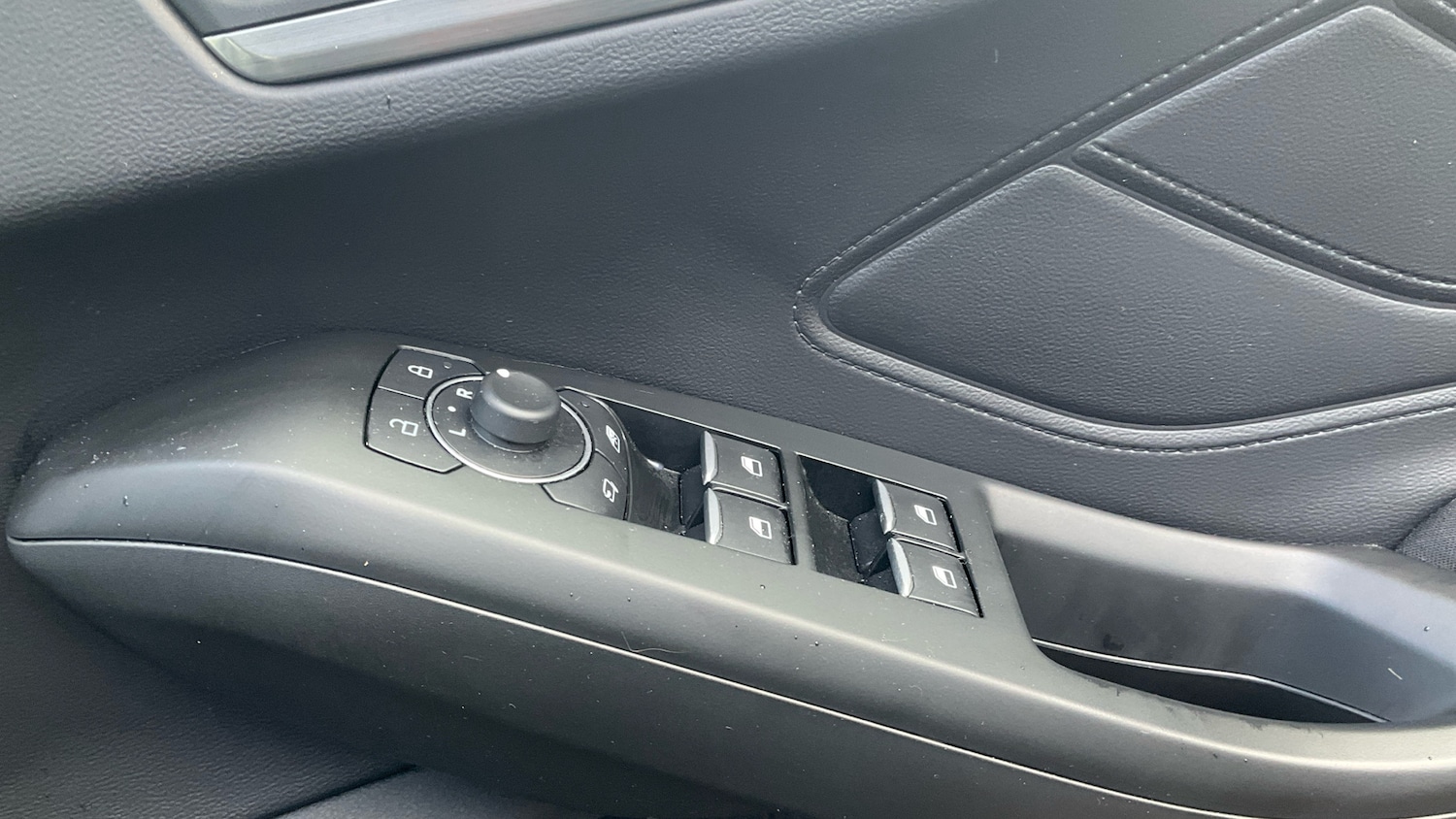 Used Ford Focus 2023 for sale - 76374037: Photo 29