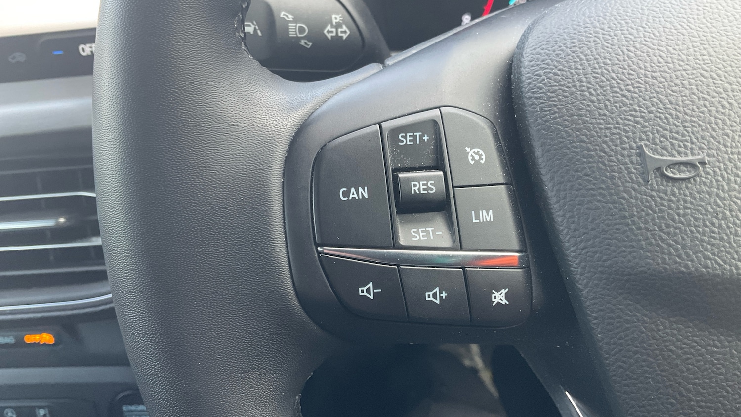 Used Ford Focus 2023 for sale - 76374037: Photo 31