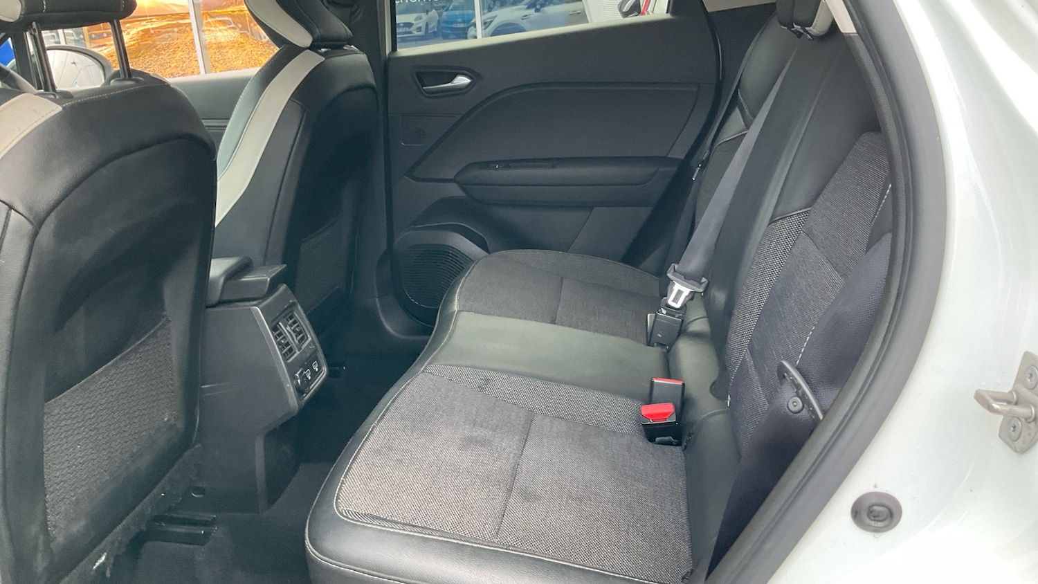 Used Renault Captur 2023 for sale - 77675307: Photo 16