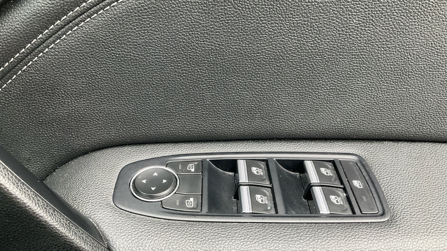 Used Renault Captur 2023 for sale - 77675307: Photo 35