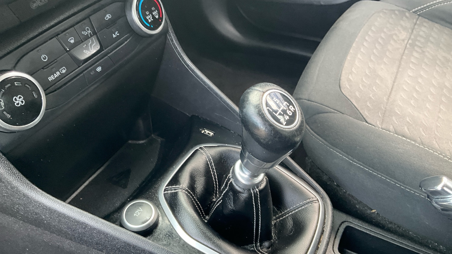 Used Ford Fiesta 2017 for sale - 76352034: Photo 13