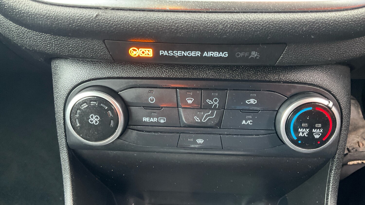 Used Ford Fiesta 2017 for sale - 76352034: Photo 31