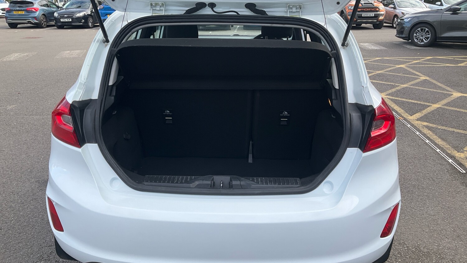 Used Ford Fiesta 2017 for sale - 76352034: Photo 4