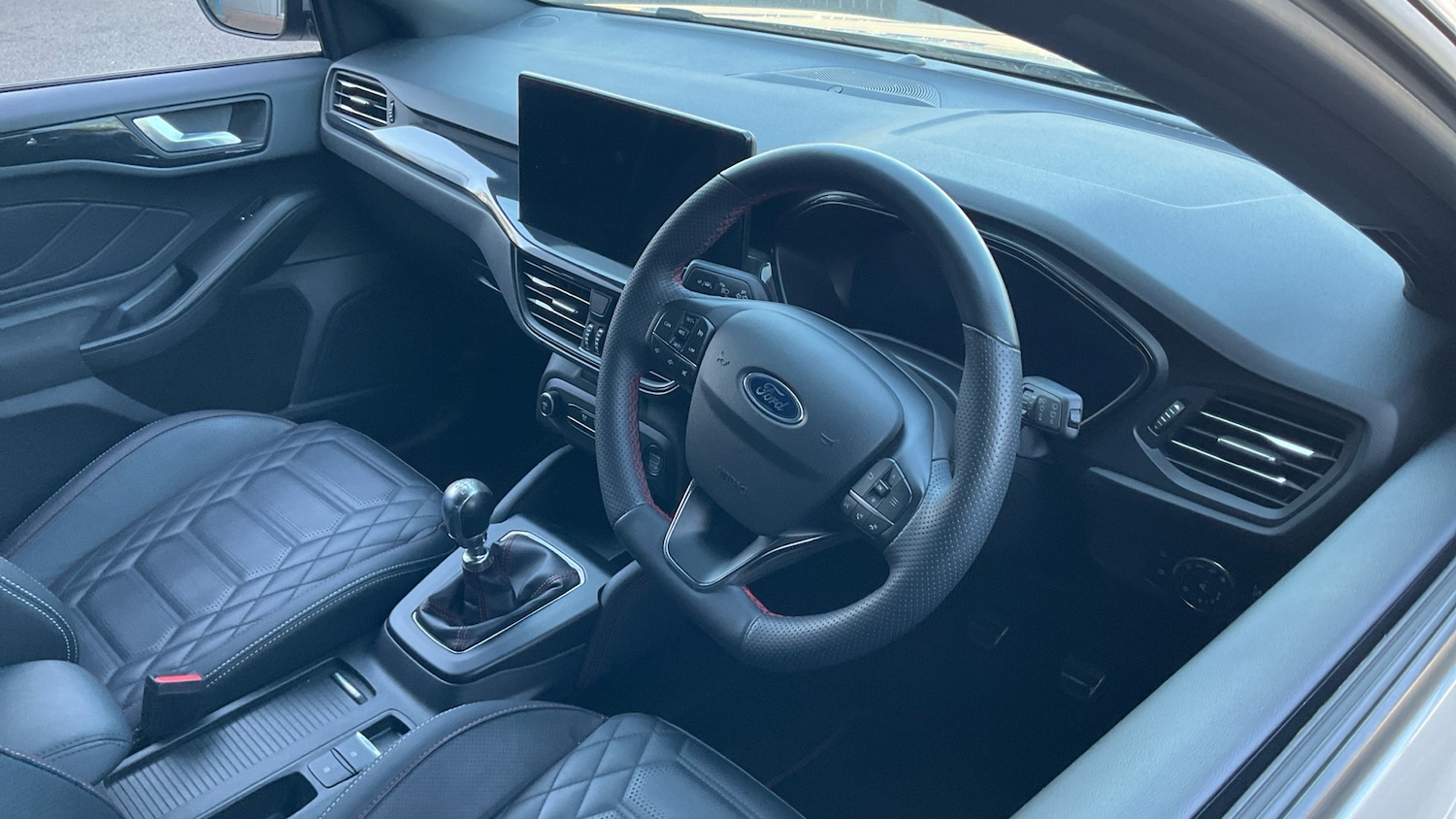 Used Ford Focus 2023 for sale - 77945340: Photo 11