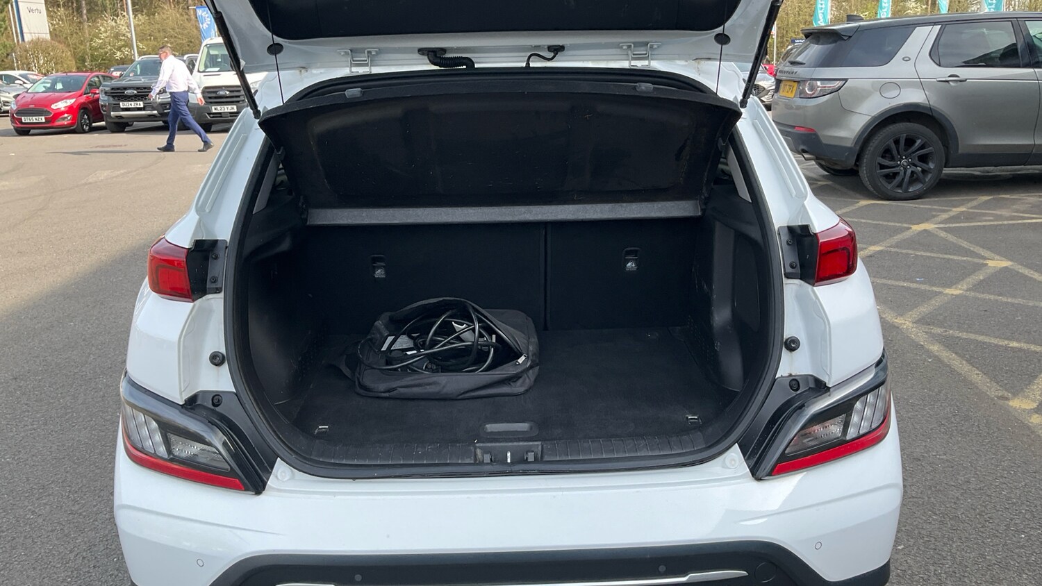 Used Hyundai KONA 2023 for sale - 77962199: Photo 4