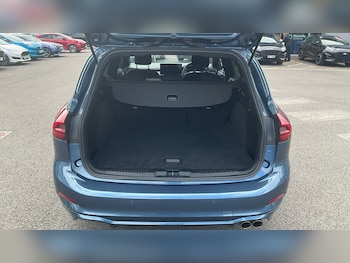 Used Ford Focus 2023 for sale - 78552811: Photo
