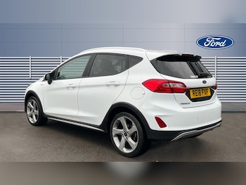 Used Ford Fiesta 2018 for sale - 76884744: Photo