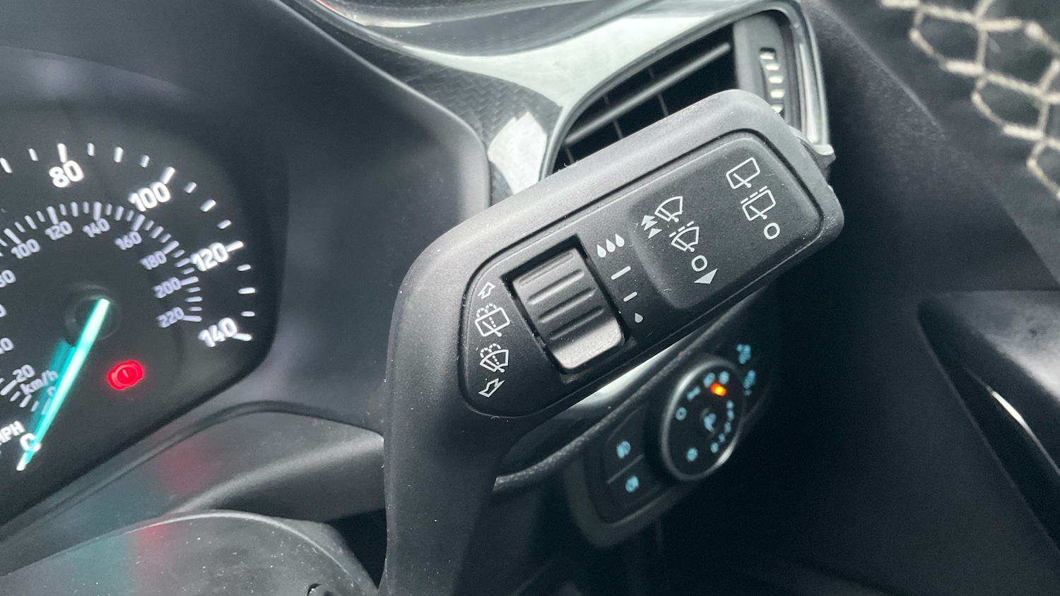 Used Ford Fiesta 2018 for sale - 76884744: Photo 36