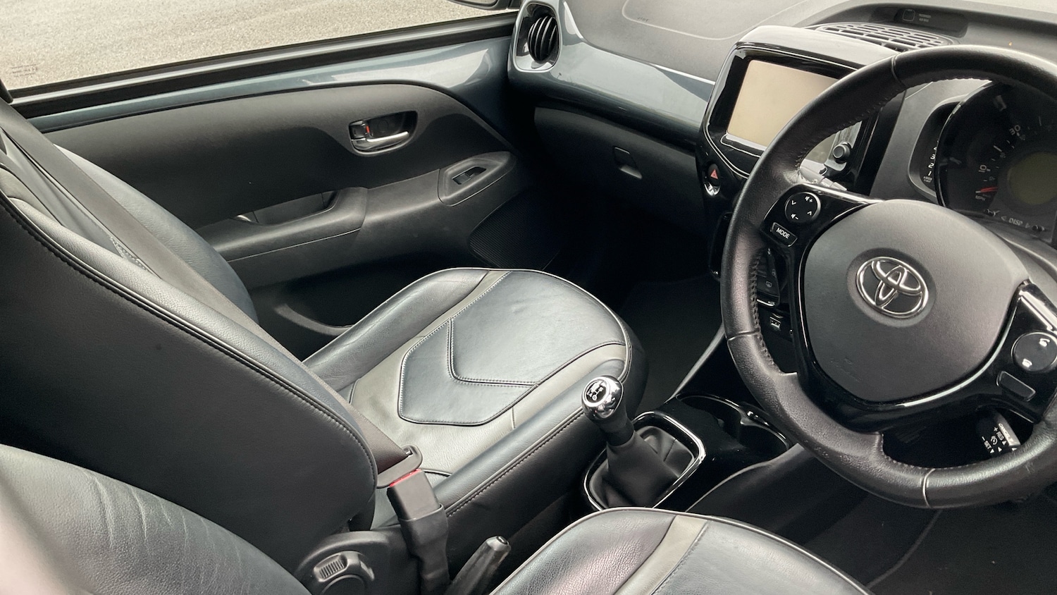 Used Toyota AYGO 2017 for sale - 76477134: Photo 14