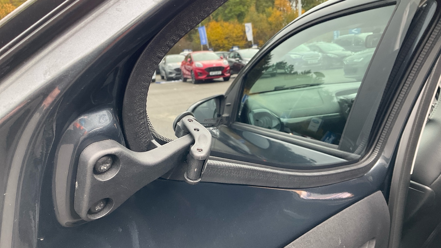 Used Toyota AYGO 2017 for sale - 76477134: Photo 25