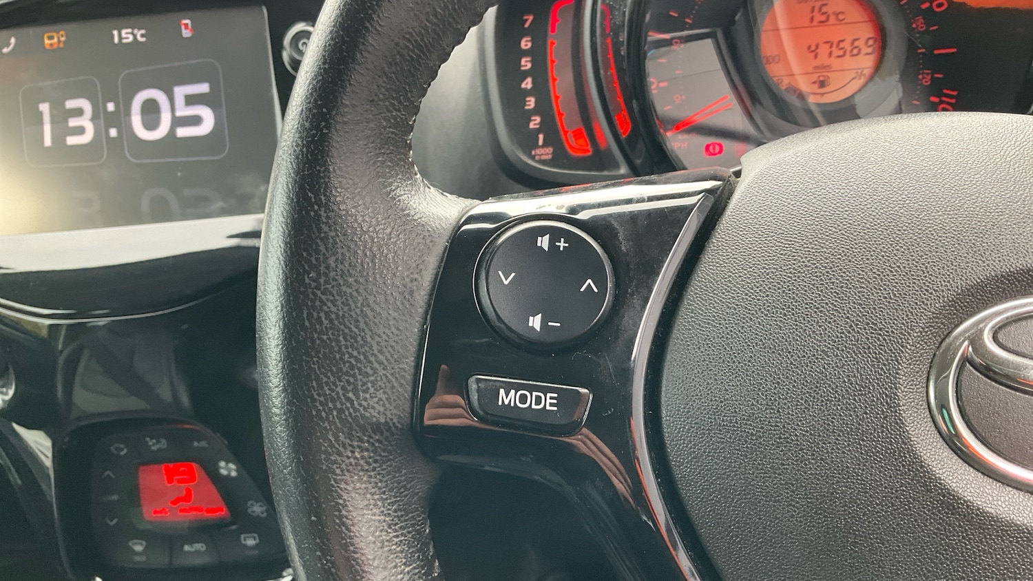 Used Toyota AYGO 2017 for sale - 76477134: Photo 30