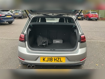 Used Volkswagen Golf 2018 for sale - 76439757: Photo