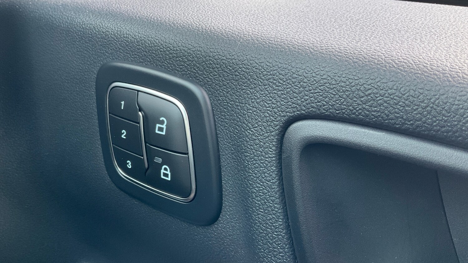 Used Ford Kuga 2025 for sale - 77961682: Photo 33