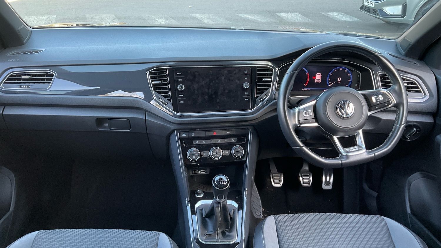 Used Volkswagen T-Roc 2019 for sale - 77945934: Photo 10