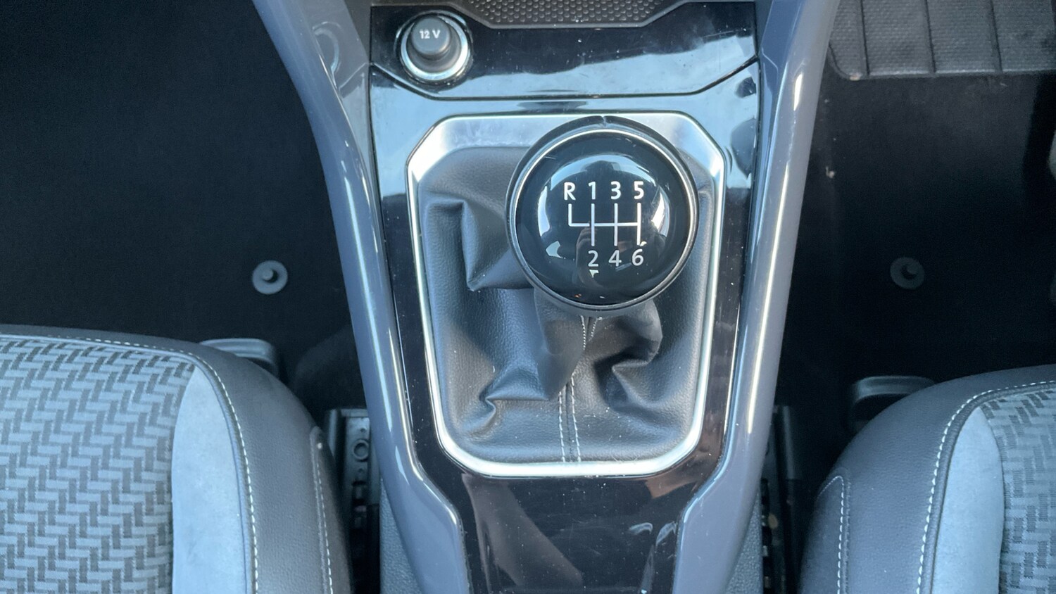 Used Volkswagen T-Roc 2019 for sale - 77945934: Photo 33