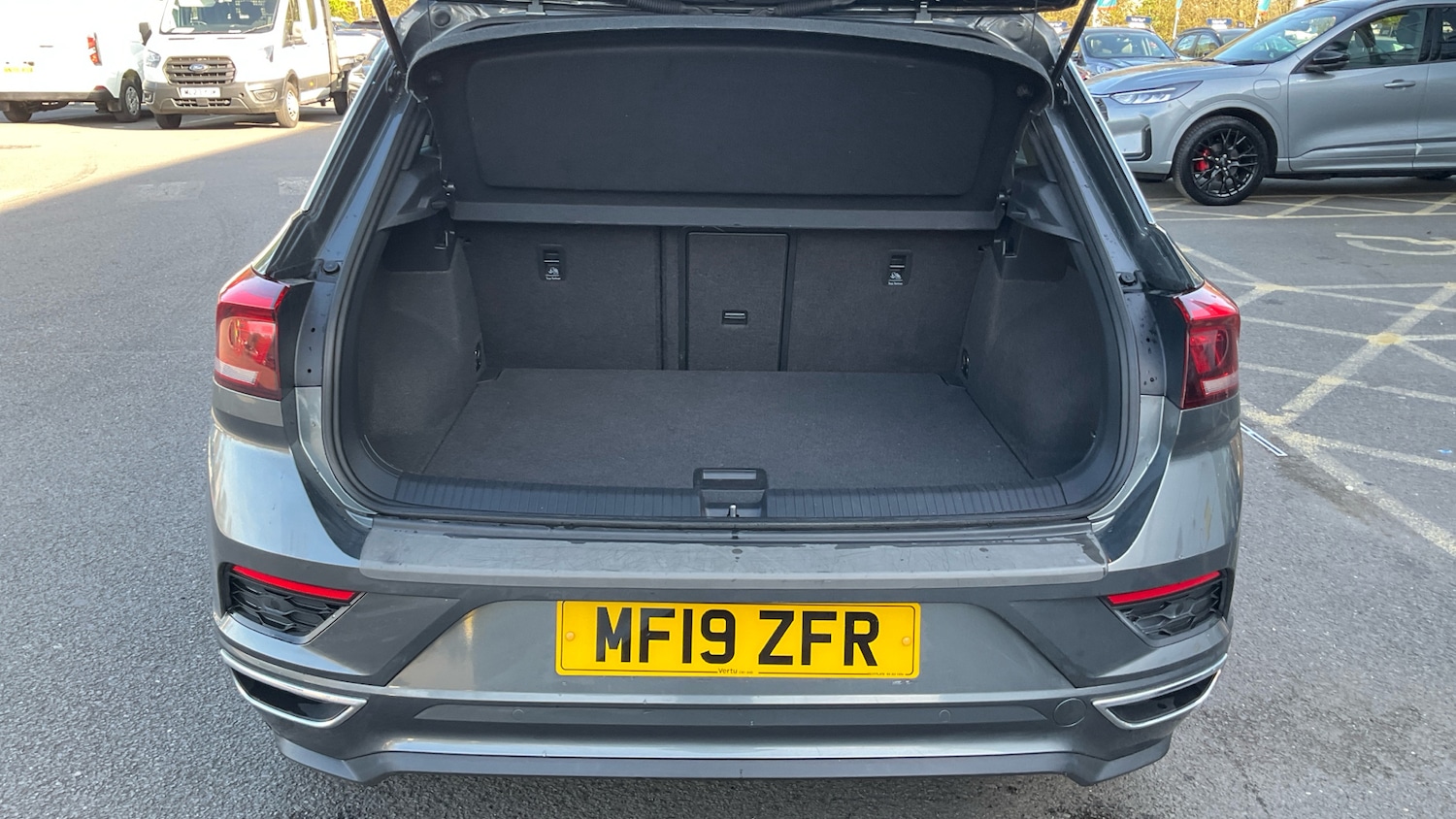 Used Volkswagen T-Roc 2019 for sale - 77945934: Photo 4