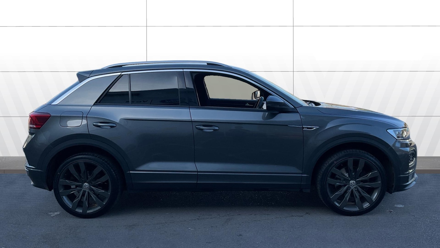 Used Volkswagen T-Roc 2019 for sale - 77945934: Photo 5