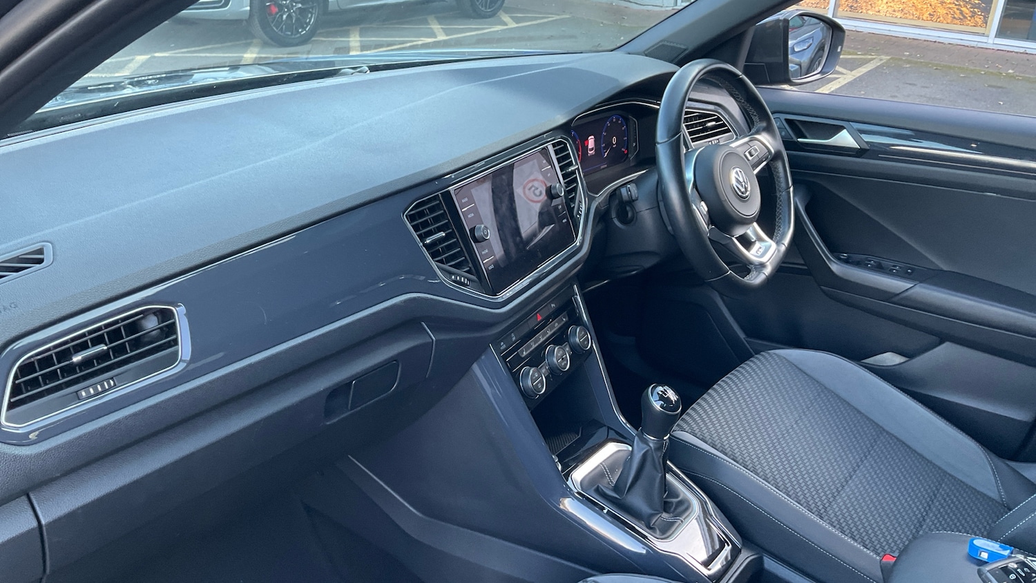 Used Volkswagen T-Roc 2019 for sale - 77945934: Photo 9