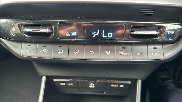 Used Hyundai i20 2022 for sale - 76272348: Photo 19