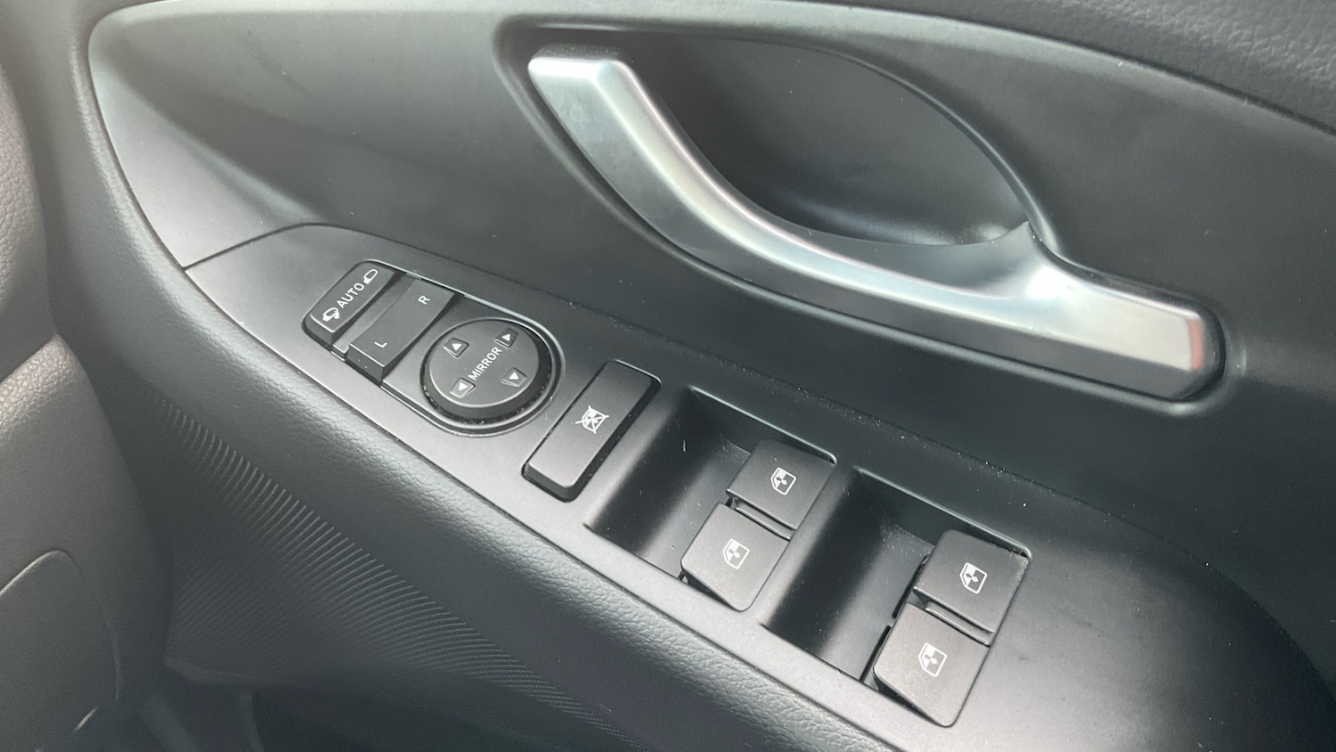 Used Hyundai i30 2023 for sale - 76412037: Photo 32