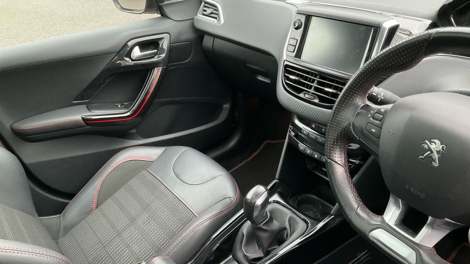 Used Peugeot 2008 2018 for sale - 76554158: Photo 14