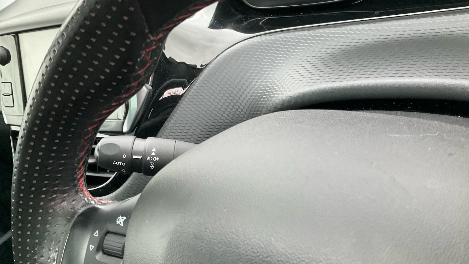 Used Peugeot 2008 2018 for sale - 76554158: Photo 22