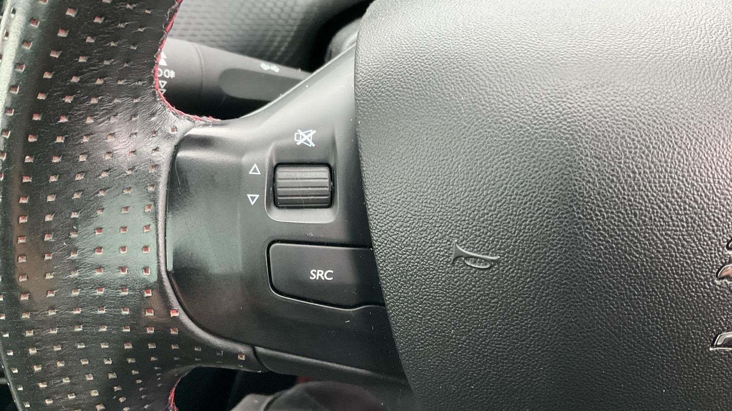 Used Peugeot 2008 2018 for sale - 76554158: Photo 23