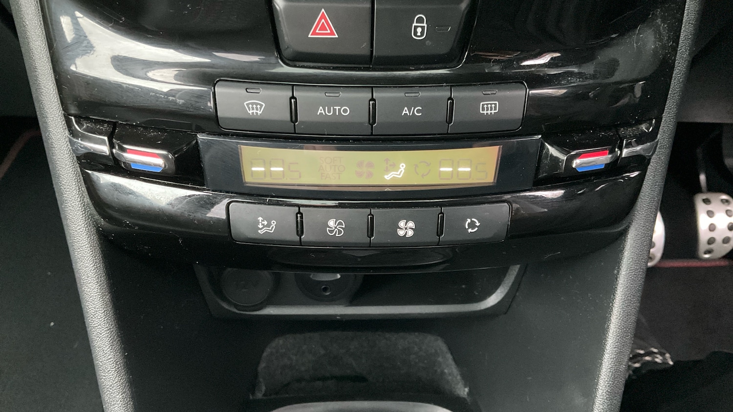 Used Peugeot 2008 2018 for sale - 76554158: Photo 34