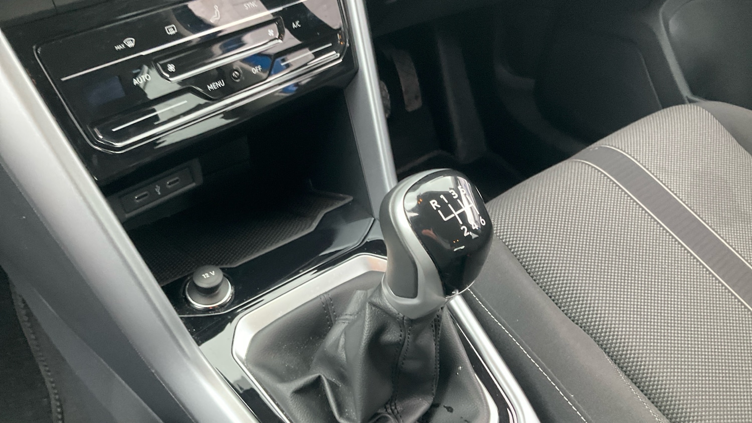 Used Volkswagen T-Roc 2022 for sale - 77616652: Photo 13