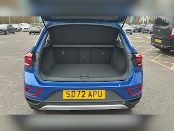 Used Volkswagen T-Roc 2022 for sale - 77616652: Photo