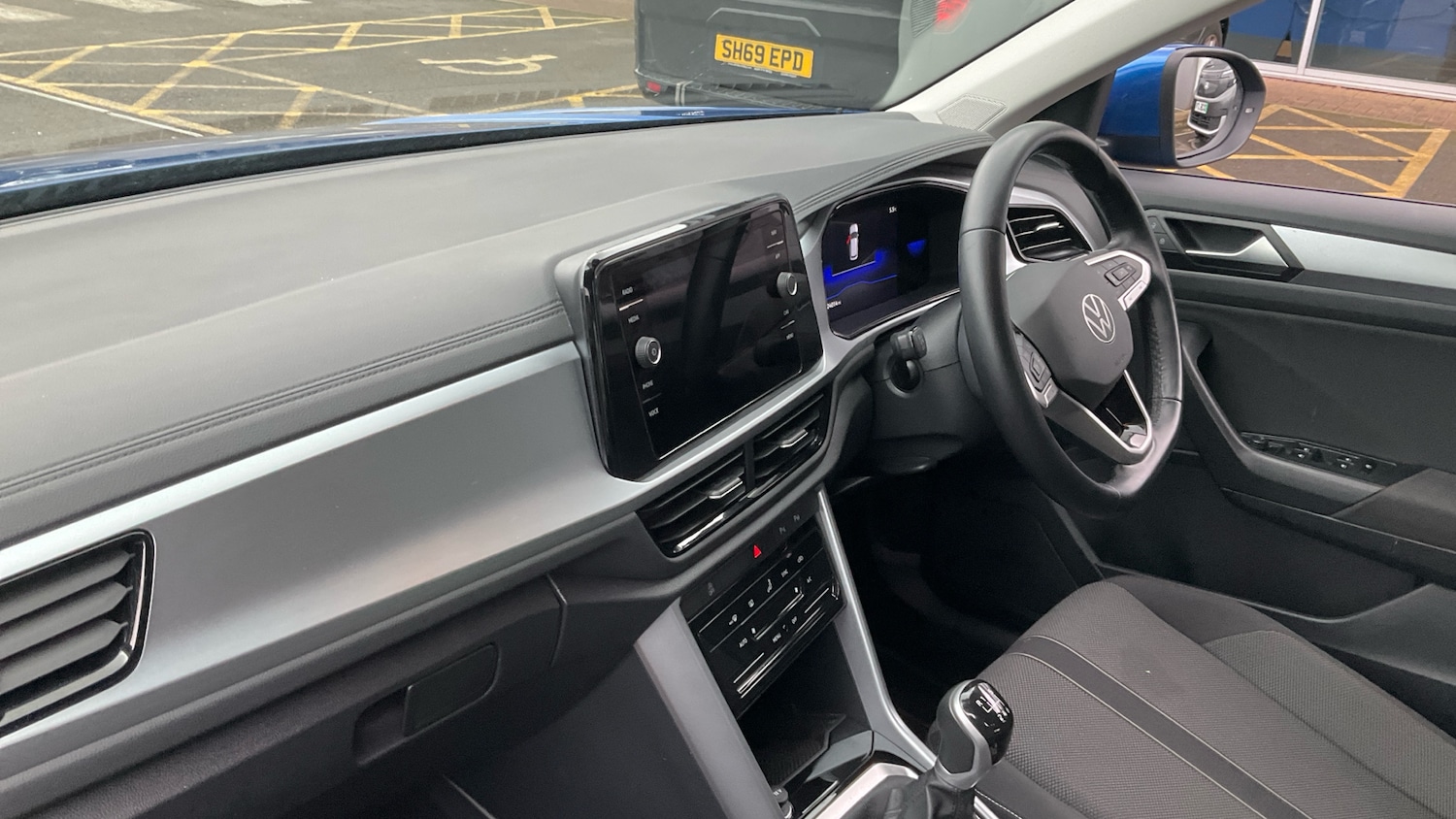 Used Volkswagen T-Roc 2022 for sale - 77616652: Photo 9