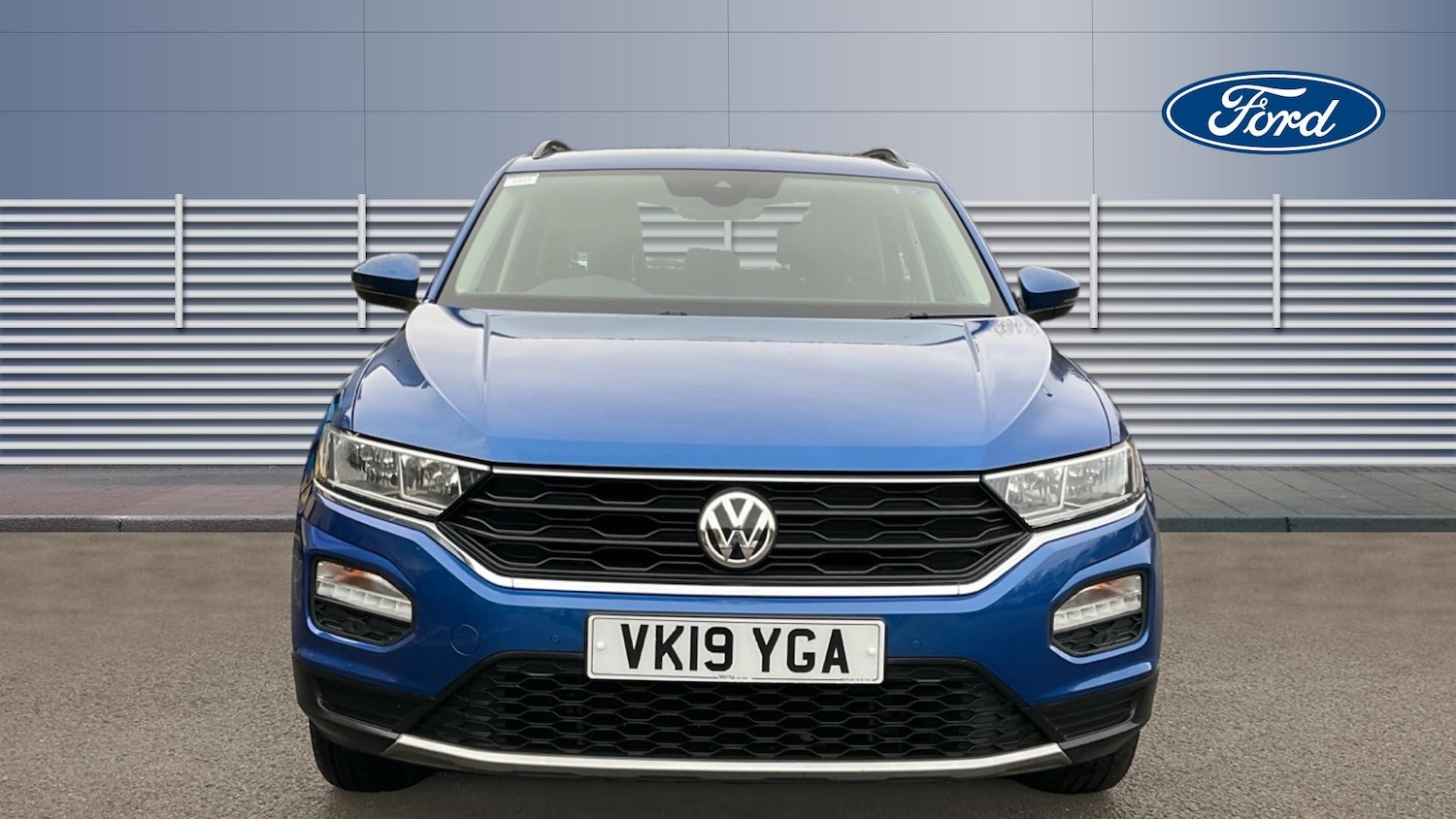 Used Volkswagen T-Roc 2019 for sale - 76725523: Photo 3