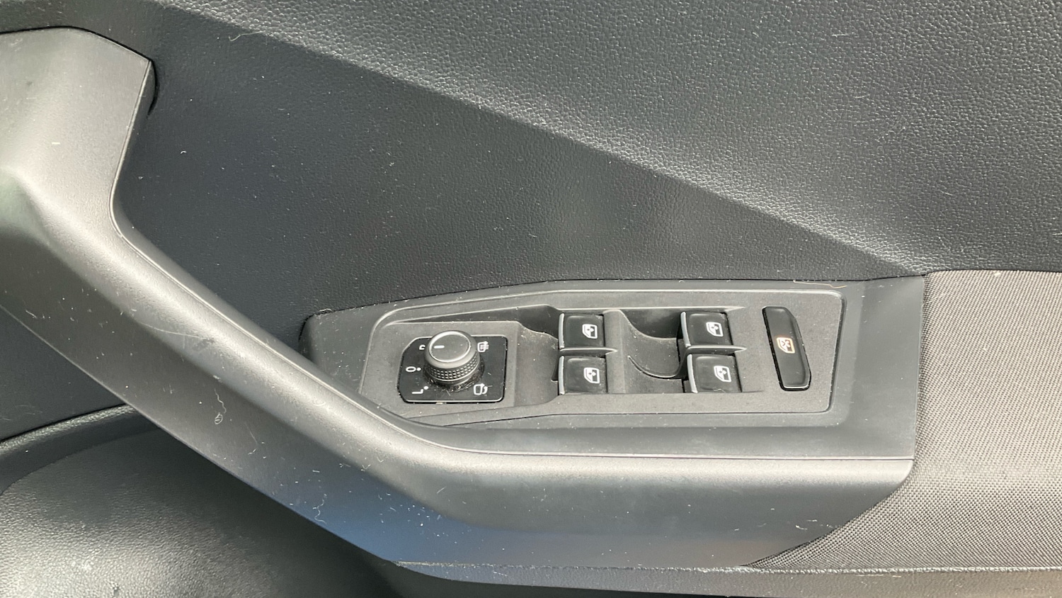 Used Volkswagen T-Roc 2019 for sale - 76725523: Photo 30