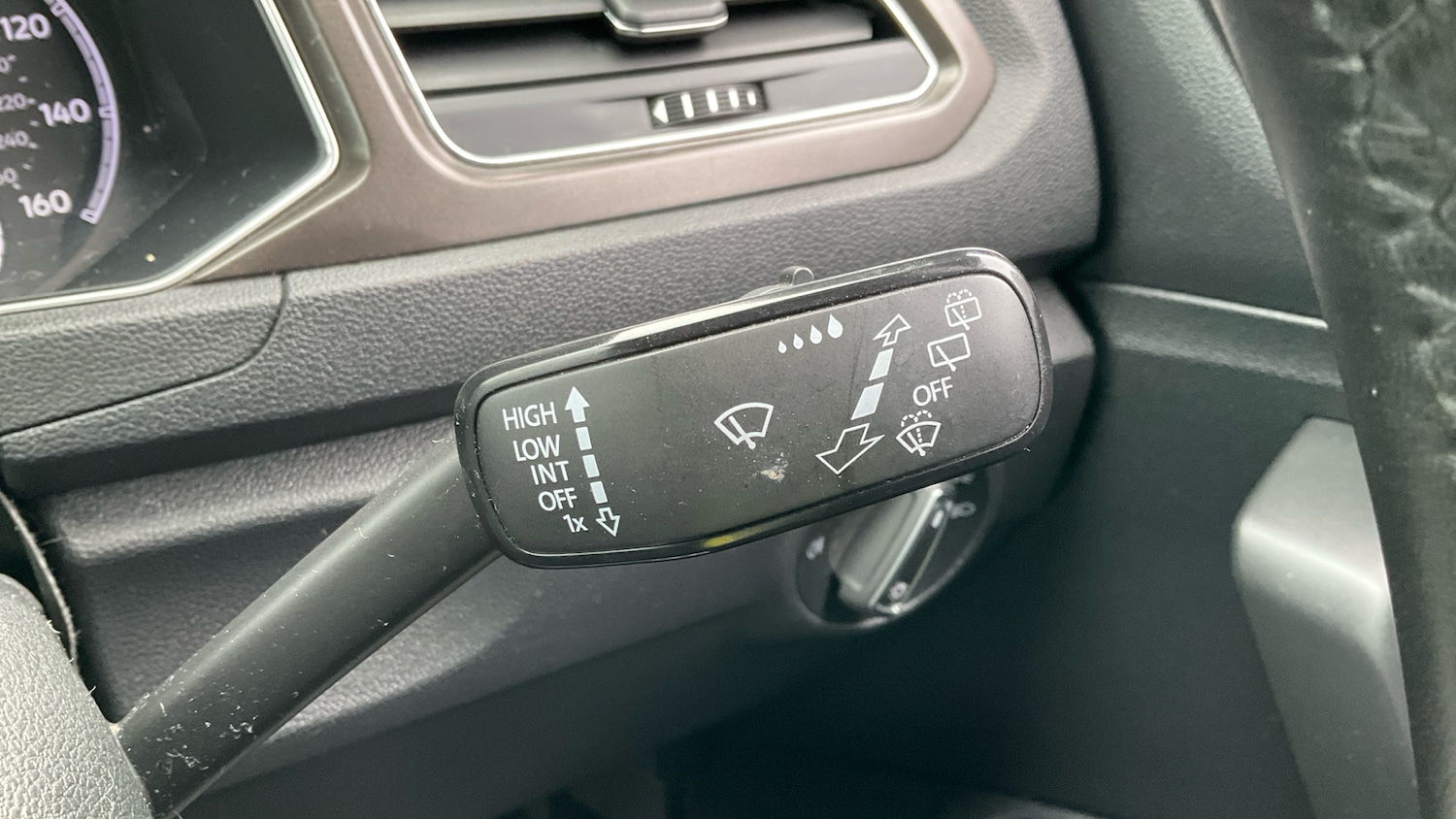 Used Volkswagen T-Roc 2019 for sale - 76725523: Photo 34