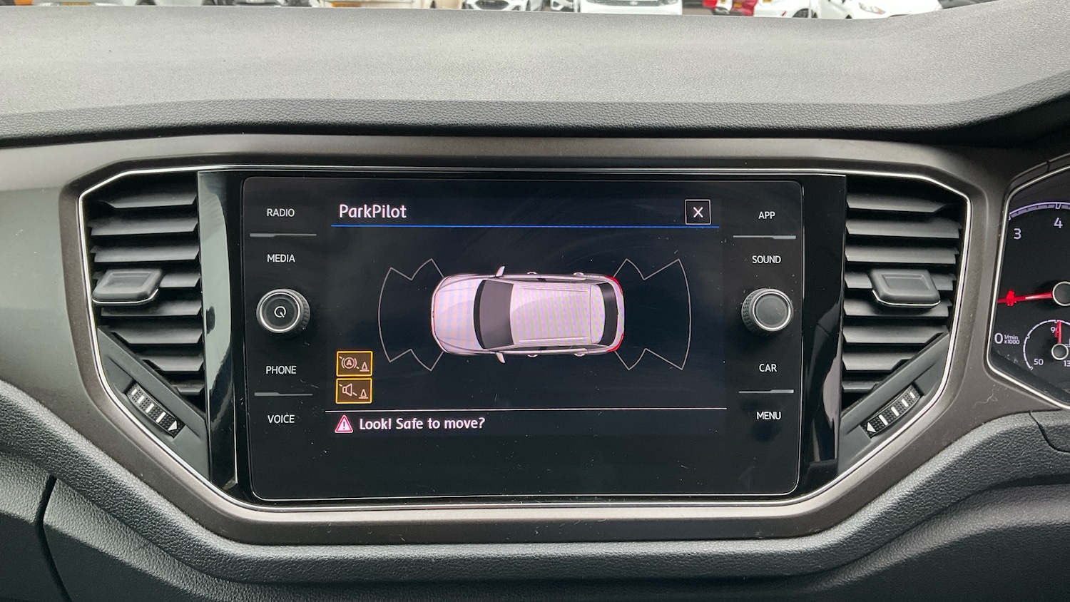 Used Volkswagen T-Roc 2019 for sale - 76725523: Photo 39