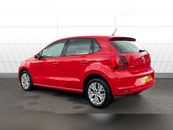 Used Volkswagen Polo 2015 for sale - 78640472: Photo