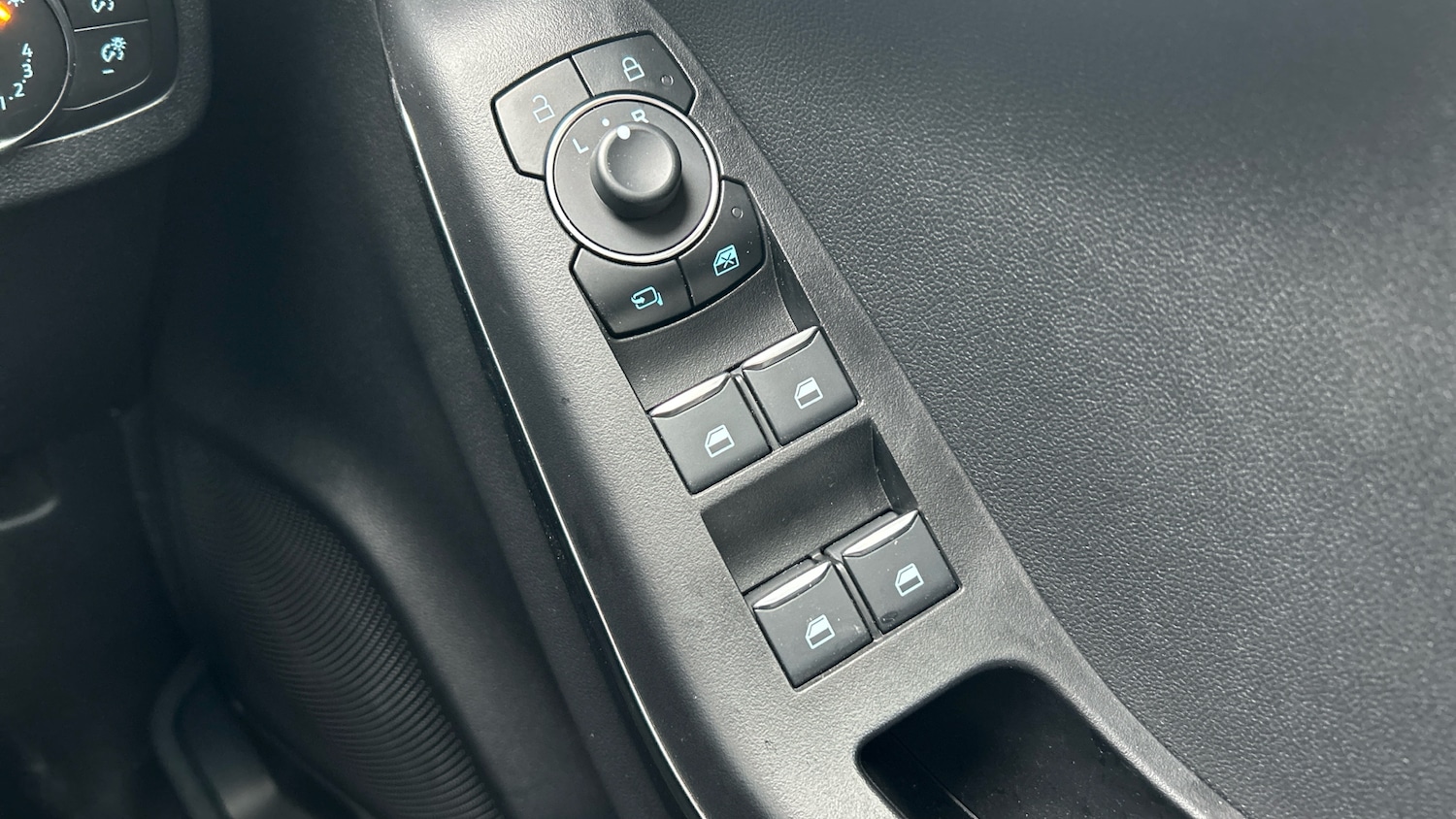 Used Ford Puma 2024 for sale - 78010936: Photo 30