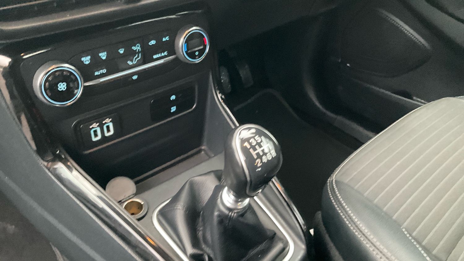 Used Ford Ecosport 2018 for sale - 77000970: Photo 13