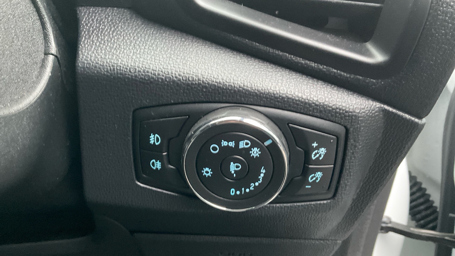 Used Ford Ecosport 2018 for sale - 77000970: Photo 30