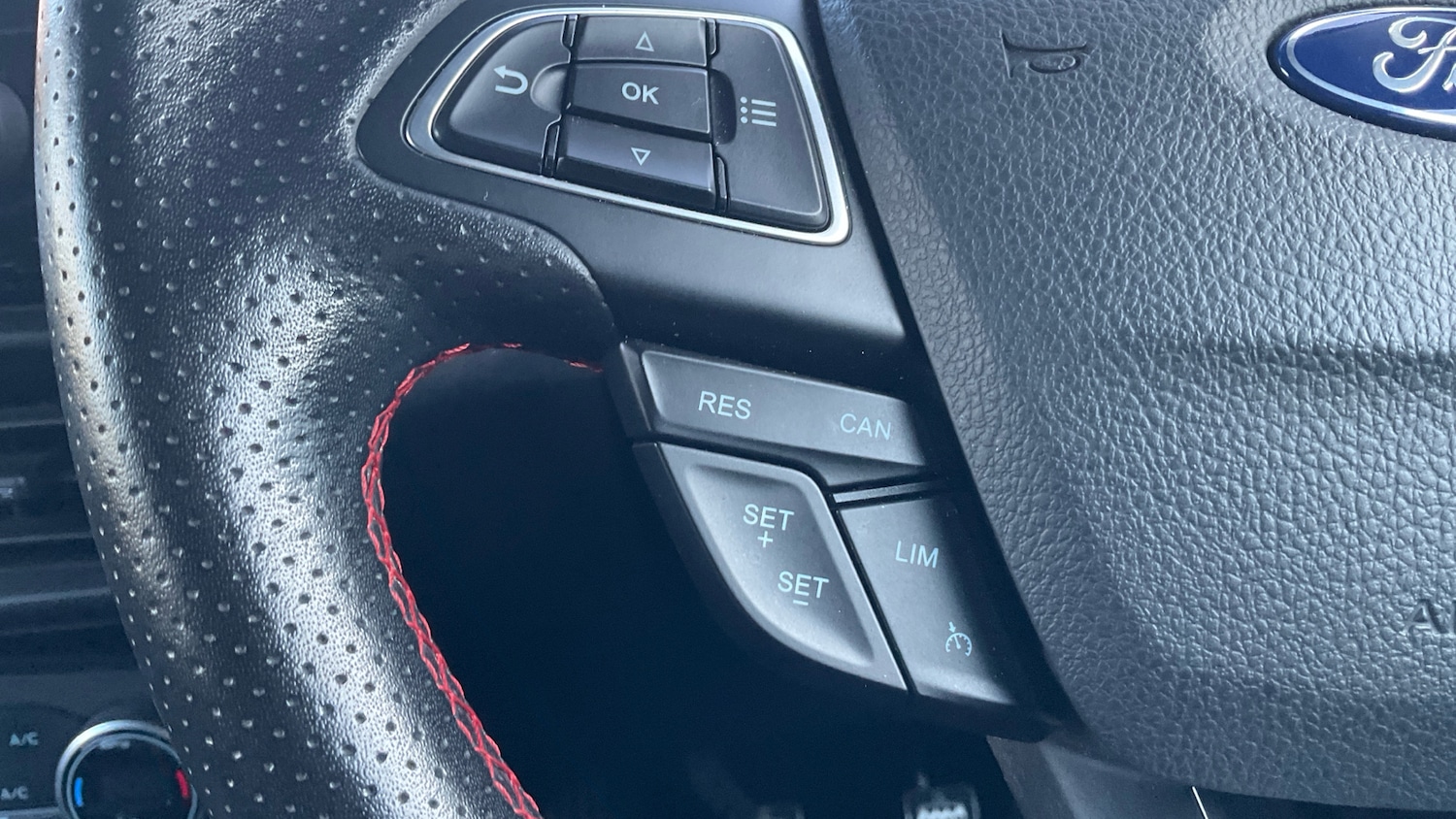 Used Ford Ecosport 2018 for sale - 77011666: Photo 33