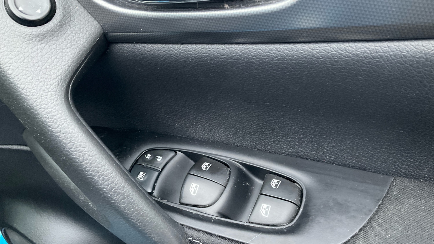 Used Nissan Qashqai 2017 for sale - 77335773: Photo 29