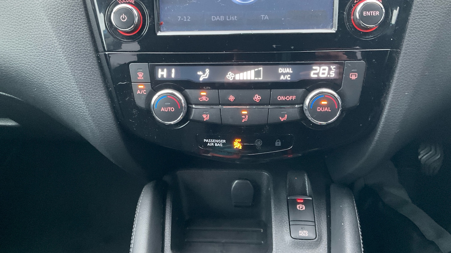 Used Nissan Qashqai 2017 for sale - 77335773: Photo 33