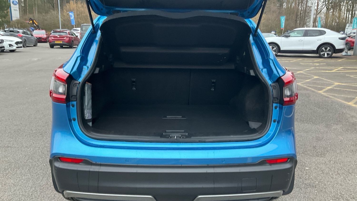 Used Nissan Qashqai 2017 for sale - 77335773: Photo 4