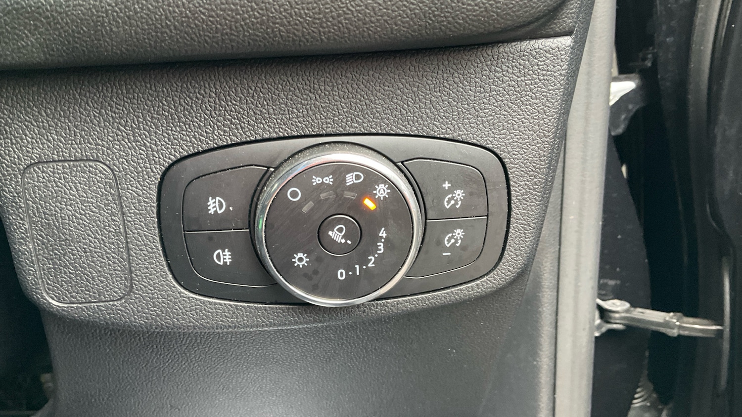 Used Ford Focus 2023 for sale - 76352401: Photo 30