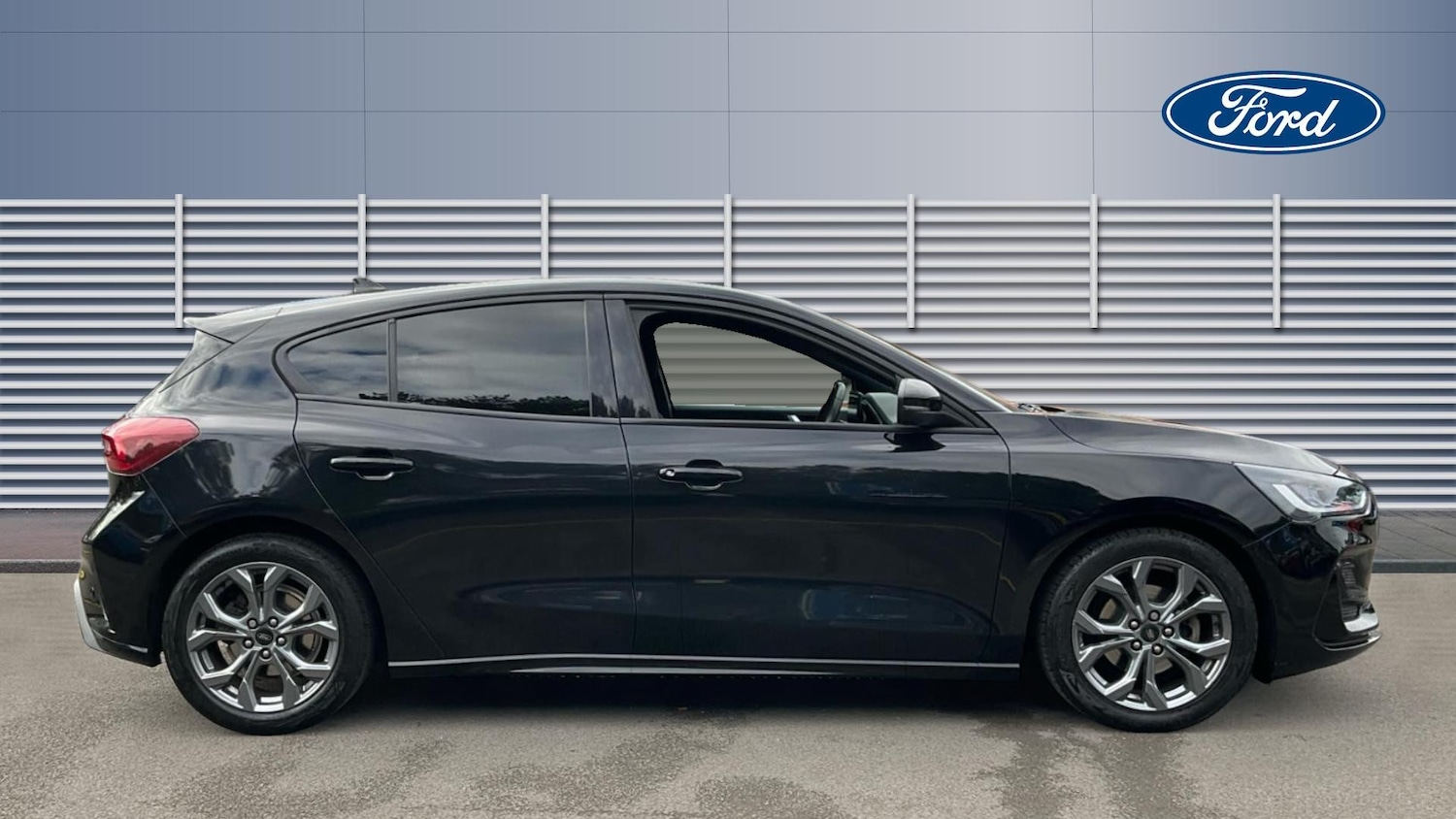 Used Ford Focus 2023 for sale - 76352401: Photo 5