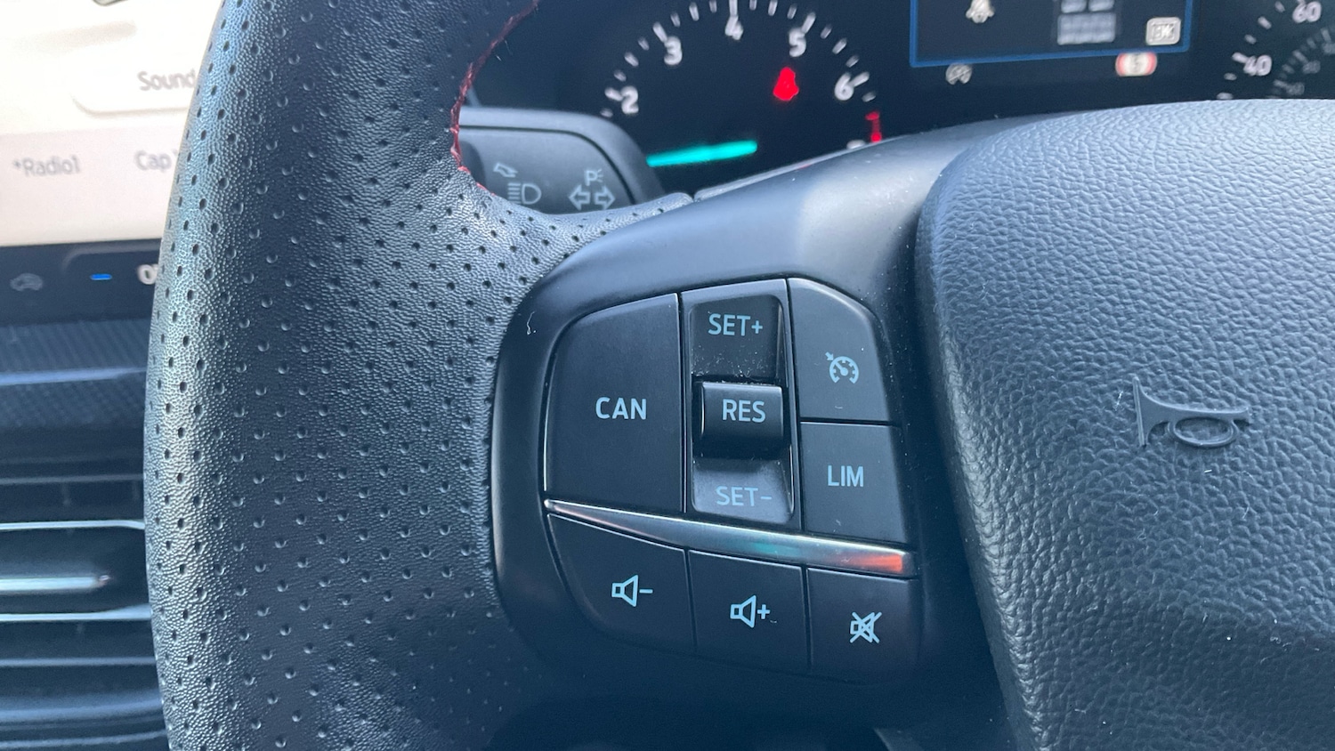 Used Ford Focus 2023 for sale - 76662470: Photo 33